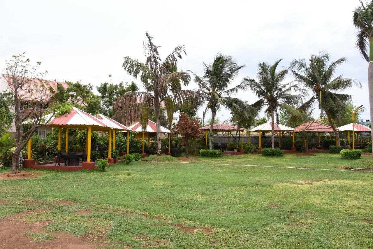 Park Beach Resort Madras Buitenkant foto