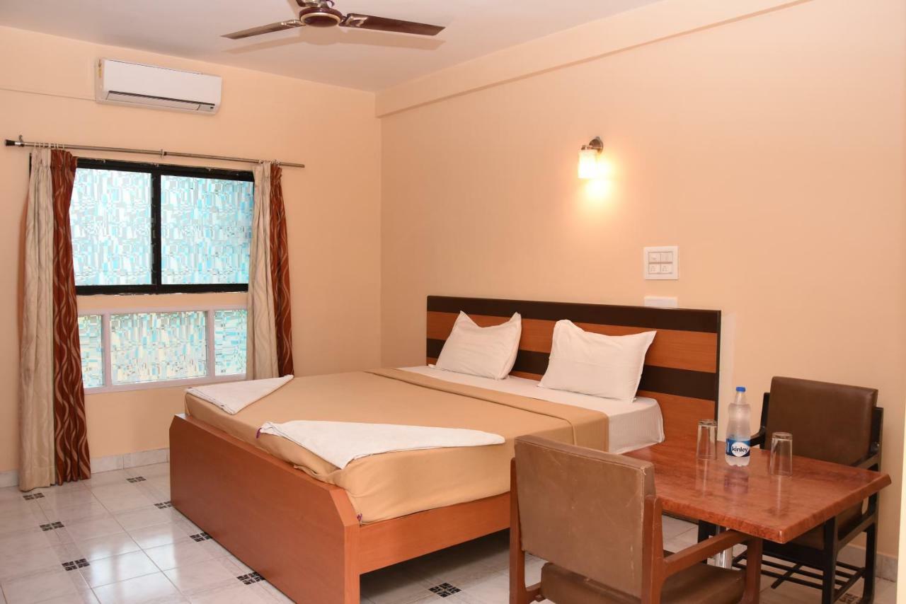 Park Beach Resort Madras Buitenkant foto