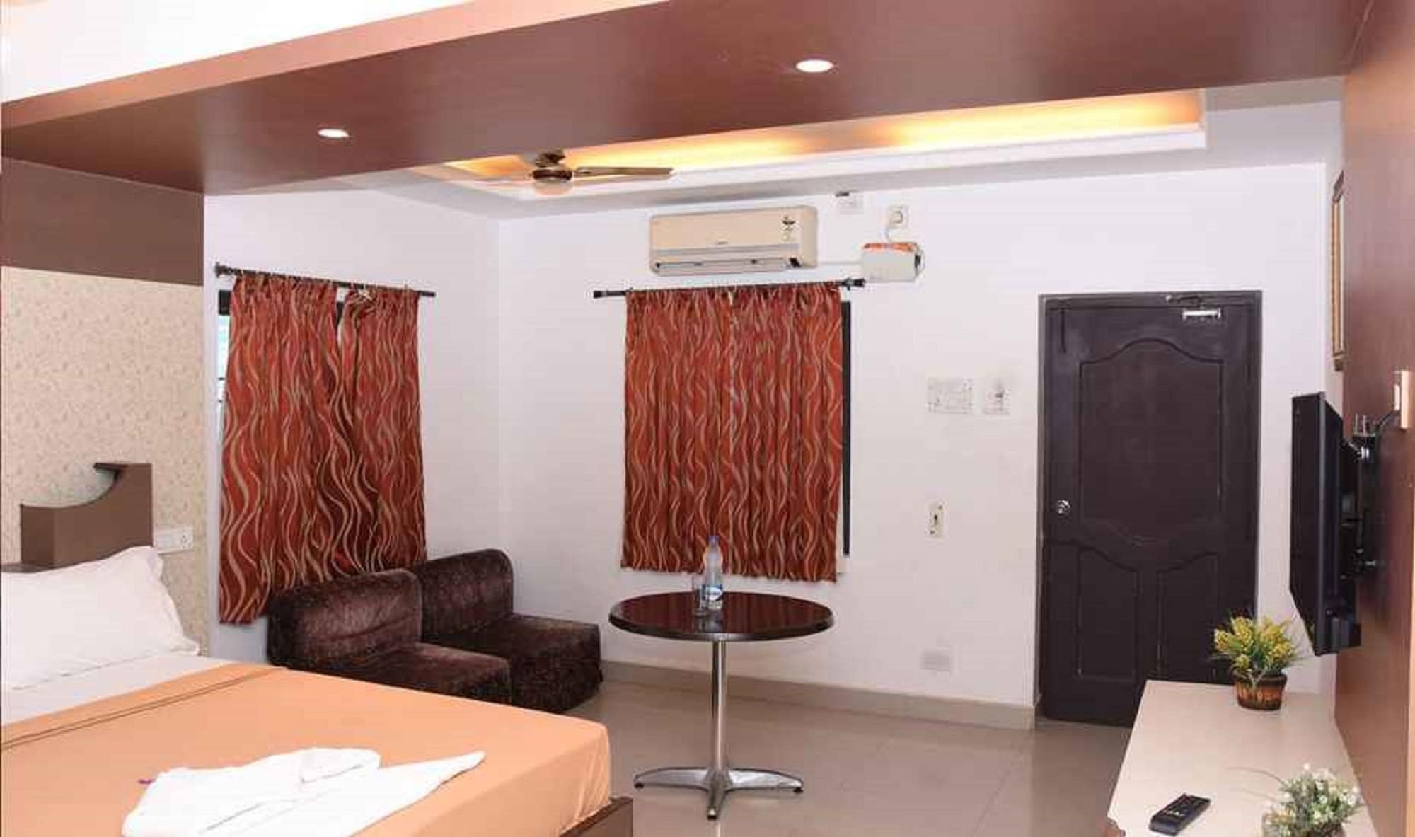 Park Beach Resort Madras Buitenkant foto